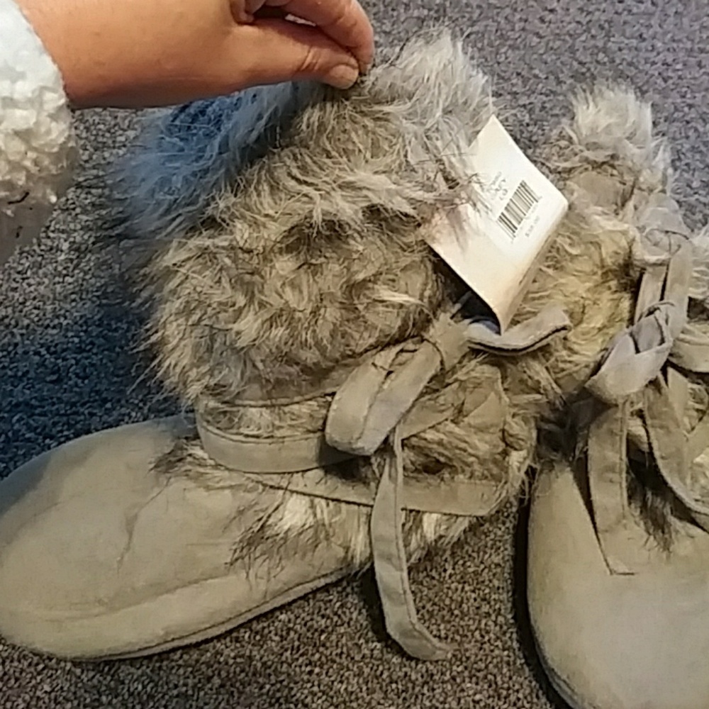 Muk luk slippers